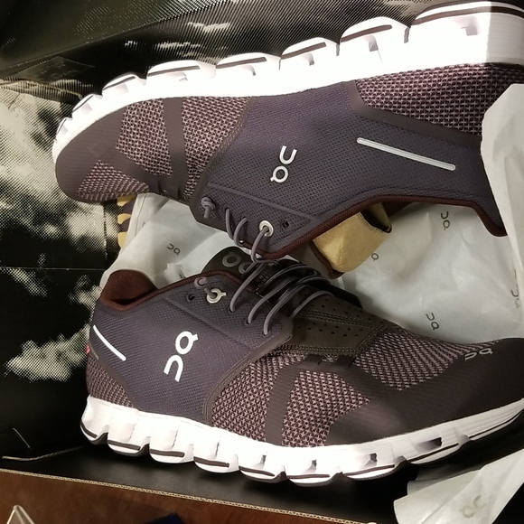 🆕️On cloud running shoes NWB - Picture 3 of 12